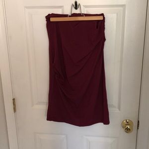 Tight skirt with cinched sides